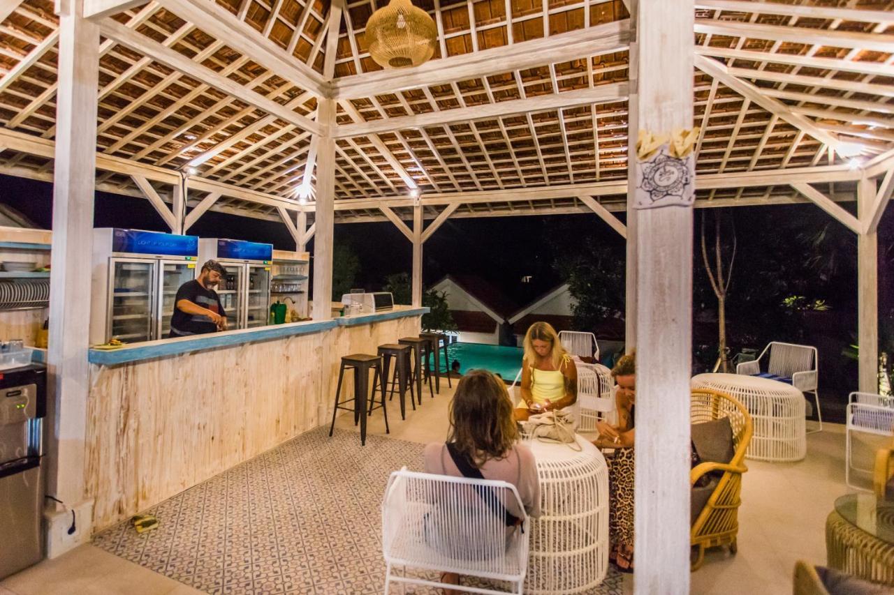 Angels Boutique Hostel Canggu  Bagian luar foto